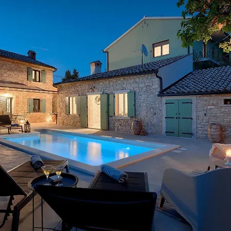 Holiday home Eglis